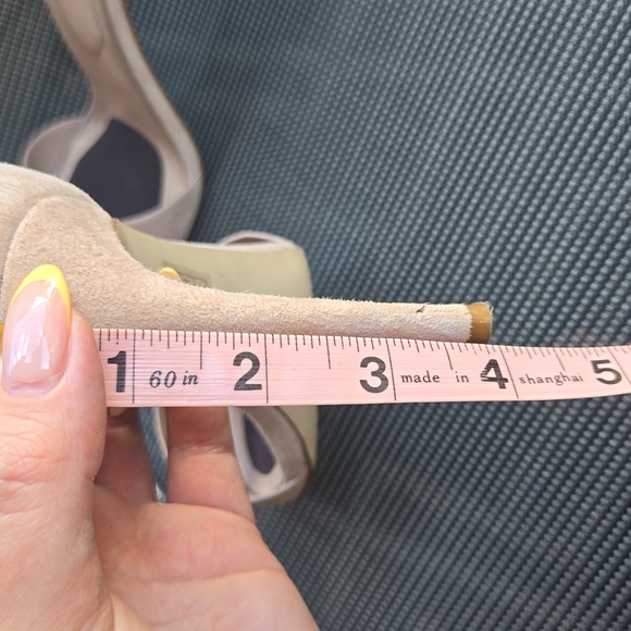 Size 10 - Aldo Strappy Sandals - Picture 9 of 9